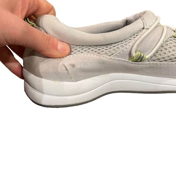 3 for $30! Easy street sport light grey slip on shoes - Picture 5 of 9